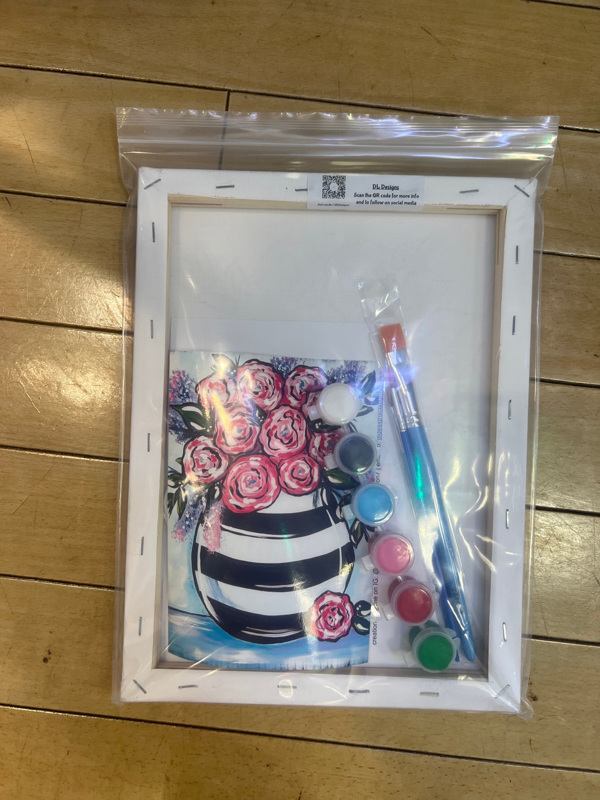 DLD CRE8TIVE ESCAPE PAINT KITS